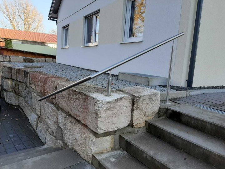VA-Handlauf an der Treppe