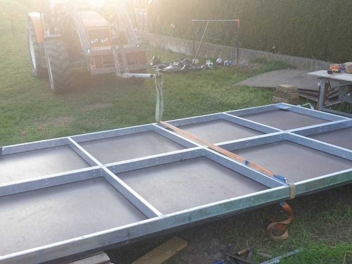 Stahlrahmen für eine Poolabdeckung